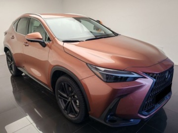 Lexus NX II SUV Facelifting 2.5 350h 200KM 2025 Od ręki - 350h Prestige 2.5 Hybrid AWD 200KM | Podgrzewane fotele!, zdjęcie 3