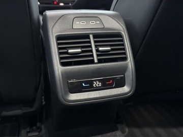 Volkswagen Passat B8 Variant Facelifting 2.0 TDI SCR 150KM 2025 Volkswagen Passat Variant Elegance Matrix ACC Digital Cockpit Hak FV23, zdjęcie 34