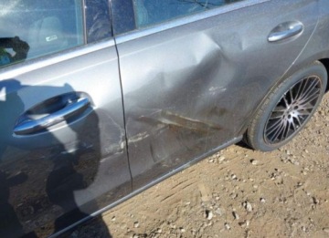 Mercedes Klasa C W206 2024 Mercedes-Benz Klasa C 2024, 2.0L, 4x4, od ubezpieczalni 2.0 Benzyna 255KM, zdjęcie 8