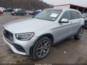 Mercedes GLC C253 2020 Mercedes-Benz GLC 300 4Matic 2020 2.0 Benzyna 255KM, zdjęcie 1