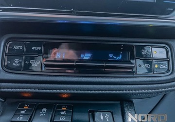 Toyota Auris II Touring Sports Facelifting 1.8 Hybrid 136KM 2017 Toyota Auris Bezwypadkowy, FV23,1.8 Automat, KredytowanieLeasing, gw.12m g, zdjęcie 23