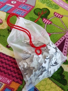 Сумочка из органзы идеальна для мелочей.