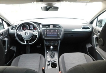 Volkswagen Tiguan Allspace SUV 2.0 TSI 190KM 2020 Volkswagen Tiguan Allspace z Gwarancja Bezwypadkowy 100 2.0 Benzyna 190KM, zdjęcie 4