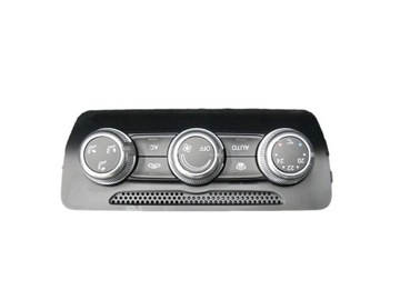 Panel klimatyzacji 8X0820043B AUDI A1