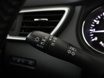 Nissan Qashqai II Crossover 1.2 DIG-T 115KM 2015 Nissan Qashqai navi klima auto kamera i czujniki, zdjęcie 30