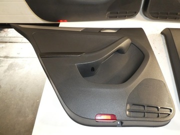 КОМПЛЕКТ ОБИВКИ БАНКОВСКОЙ ДВЕРИ VW JETTA 5C