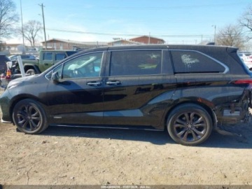 Toyota Sienna III 2021 Toyota Sienna XSE 2021 2.5 Hybryda 189KM, zdjęcie 2