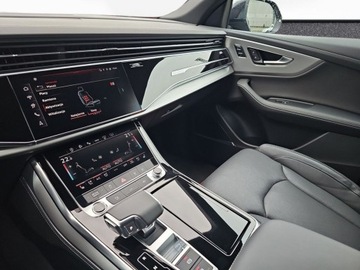 Audi Q8 SUV 3.0 55 TFSI 340KM 2024 Audi Q8 RATA 3723 netto pneumatyka, ogrzewanie postojowe 3.0 Benzyna 340KM, zdjęcie 19