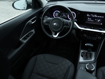 Kia Niro I Crossover Facelifting 1.6 GDi Hybrid 141KM 2020 Kia Niro Hybrid, Salon Polska, Serwis ASO, zdjęcie 6