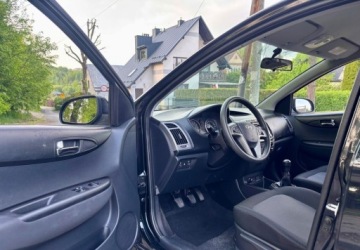 Hyundai i20 I Hatchback 5d Facelifting 1.2 DOHC 85KM 2012 Hyundai i20 Hyundai i20 1.25 Wersja Jubileuszowa 1.2 Benzyna 85KM, zdjęcie 14