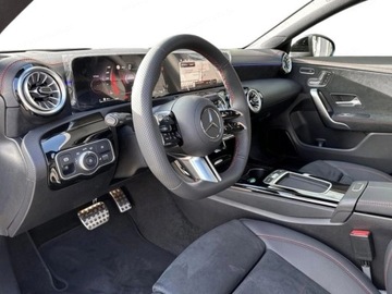 Mercedes CLA C118/X118 Coupe Facelifting 1.3 200 163KM 2025 MERCEDES-BENZ CLA 200 AMG Line Sedan 1.3 (163KM) 2025, zdjęcie 5