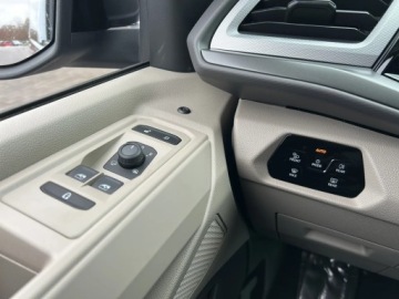 Volkswagen Multivan T7 Van L1 2.0 TDI 150KM 2025 Volkswagen Nowy Multivan BASIC FAMILY 2.0TDI 150 K, zdjęcie 25