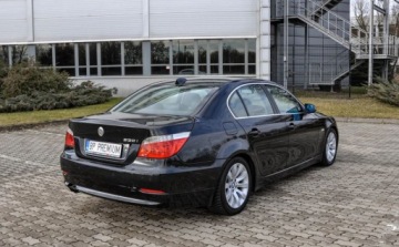 BMW Seria 5 E60 Sedan 3.0 530i 272KM 2007 BMW Seria 5 3,0 (272KM) 2007 r. Lift Skory Automat 3.0 Benzyna 272KM, zdjęcie 3