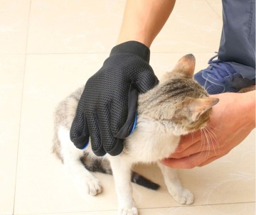 ПЕРЧАТОЧНАЯ ЩЕТКА ДЛЯ РАСЧЕСАНИЯ ШЕРСТИ СОБАКИ И КОШКИ