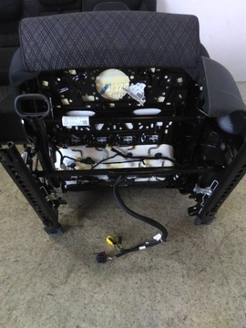 SEDADLA OHŘÍVAČ POHOVKA 23R AIRBAG EU SKODA KAROQ I (2017-)