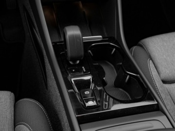 Volvo XC40 Crossover Facelifting 2.0 B3 163KM 2023 Volvo XC 40 WD1972T#B3 Plus Dark Podgrz.f I kier, zdjęcie 17