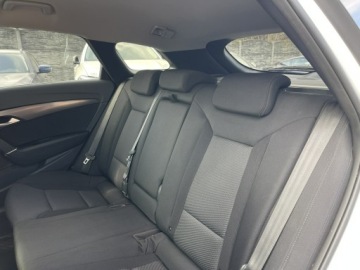 Hyundai i40 Kombi Facelifting 2018 1.6 CRDI (HIGH) 136KM 2019 Hyundai i40 Succes Podgrzewanie Klimatronik Kamera, zdjęcie 13