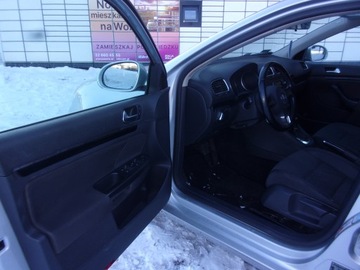 Volkswagen Golf VI Variant 1.6 TDI-CR DPF BlueMotion 105KM 2010 Volkswagen Golf Automat Bluemotion, zdjęcie 4