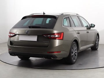 Skoda Superb III Kombi 2.0 TSI 280KM 2017 Skoda Superb 2.0 TSI, Salon Polska, Serwis ASO, zdjęcie 4