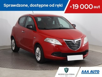Lancia Ypsilon IV Hatchback 5d 1.2 8v 69KM 2013