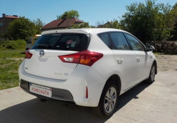 Toyota Auris II 2014 Toyota Auris Okazja 1.8 Hybryda 100KM, zdjęcie 11