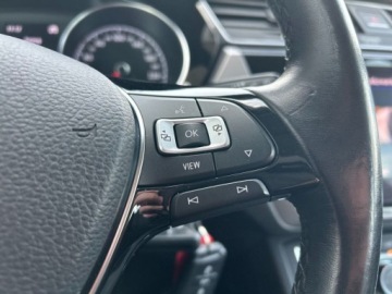 Volkswagen Touran III 1.5 TSI EVO 150KM 2021 Volkswagen Touran 1.5 TSI EVO Comfortline Plus. VAT Marza 1.5 Benzyna, zdjęcie 24