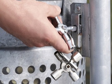 УНИВЕРСАЛЬНЫЙ КЛЮЧ ДЛЯ ЭЛЕКТРИЧЕСКИХ ШКАФОВ РАСПРЕДЕЛИТЕЛЬНЫХ КОРОБОК 10 В 1