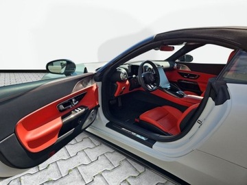 Mercedes SL R232 4.0 63 585KM 2022 Mercedes-Benz SL Mercedes-AMG SL 63 4MATIC 4.0 Benzyna 585KM, zdjęcie 9