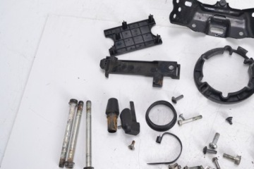 Болты крепления рамы HONDA CB 125 R JC79 18-20