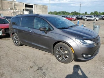 Chrysler Pacifica II 2018 Chrysler Pacifica Chrysler Pacifica Touring L 3.6 Benzyna 287KM, zdjęcie 5