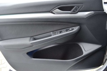 Volkswagen Golf VIII Variant 2.0 TDI 150KM 2022 Volkswagen Golf SalonPL TDI 150KM DSG Pakiety SideAssist Czujniki ACC ALU, zdjęcie 22