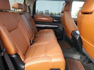 Toyota Tundra II 2020 Toyota Tundra 2020, 5.7L, 4x4, CREWMAX 1794, od ubezpieczalni 5.7 Benzyna, zdjęcie 8
