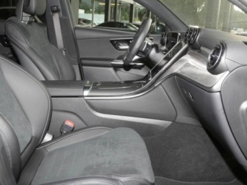 Mercedes GLC C254/X254 Coupe 2.0 200 204KM 2025 MERCEDES-BENZ GLC 200 4-Matic AMG Line 2.0 (204KM) 2025, zdjęcie 4