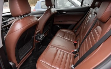 Alfa Romeo Stelvio SUV 2.2 Diesel 180KM 2017 Alfa Romeo Stelvio 2.2JTD 180KM Ledy Navi Camera Skora Full Serwis ASO No, zdjęcie 26