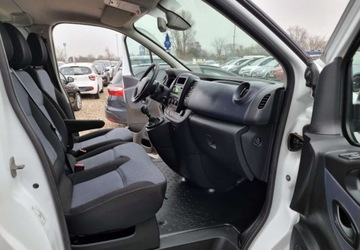 Opel Vivaro B Kombi Extra Long H1 2,9t 1.6 BiTurbo 125KM 2017 Opel Vivaro 1,6 Diesel 125km 6-Biegow Klima Serwis 9-osob 1.6 Diesel, zdjęcie 22