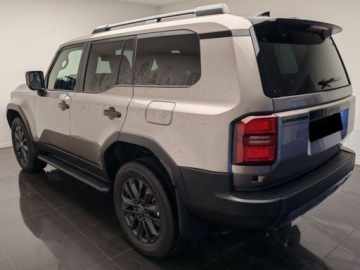 Toyota Land Cruiser VII Terenowy 5d 2.8 D-4D 204KM 2025 Od ręki - Executive 2.8 MHEV 205KM | Dach panoramiczny!, zdjęcie 3