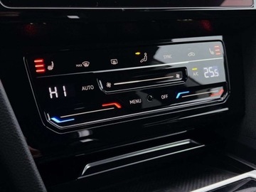 Volkswagen Arteon Fastback Facelifting 2.0 TSI 190KM 2022 Volkswagen Arteon 2.0TSI 190KM Elegance DSG SerwisASO Acc Led Vitrual Keyl, zdjęcie 26