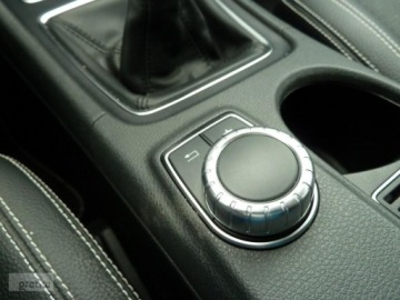 Mercedes Klasa A W176 Hatchback 5d Facelifting 160 102KM 2017 Mercedes-Benz Klasa A Mercedes-Benz Klasa A W176 160 BIALA PERLAXENONYLedy, zdjęcie 11