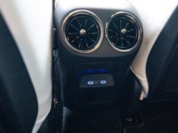 Mercedes CLA C118/X118 2025 MERCEDES-BENZ CLA 200 AMG Line Sedan 1.5 (163KM) 2025, zdjęcie 9