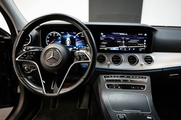Mercedes Klasa E W213 Limuzyna Facelifting 2.0 220d 200KM 2022 Mercedes E 220 *4Matic*AMG Line*Salon, zdjęcie 23
