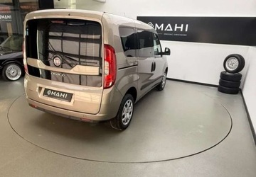 Fiat Doblo IV 1.4 16V 95KM 2017 Fiat Doblo Fiat Doblo 1.4 16V StartampStopp MyLife Family 1.4 Benzyna, zdjęcie 8