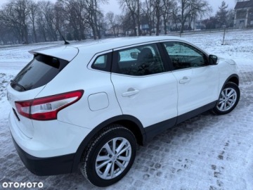 Nissan Qashqai II Crossover 1.2 DIG-T 115KM 2015 Nissan Qashqai Nissan Qashqai 1.2 DIG-T N-Vision 1.2 Benzyna 115KM, zdjęcie 14