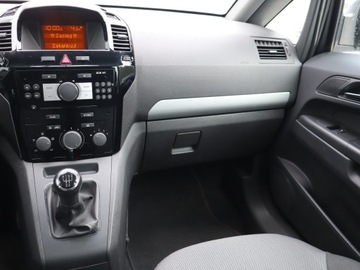 Opel Zafira B 1.6 Twinport ecoFLEX 115KM 2010 Opel Zafira 1.6, GAZ, 7 miejsc, Klima, zdjęcie 7