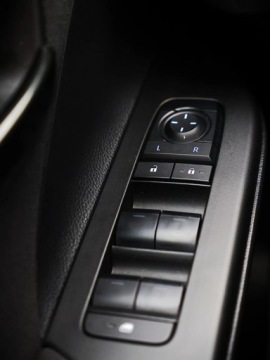 Toyota C-HR II SUV 1.8 Hybrid 140KM 2025 Toyota C-HR 1.8 Hybrid ComfortGwarancjaSalon PL 1.8 Hybryda 140KM, zdjęcie 8