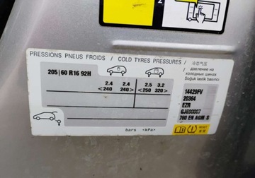 Citroen C4 Picasso II Picasso 1.6 BlueHDi 120KM 2016 Citroen C4 Picasso 2016r. 1.6HDI. Uszkodzony lewy bok. Jezdzi 1.6 Diesel, zdjęcie 22