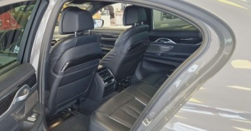 BMW Seria 7 G11-G12 Sedan Facelifting 3.0 740d 340KM 2021 BMW Seria 7 740d 340km X-drive M-pakiet Kamera 360stopni Dociagi drzwi 3.0, zdjęcie 11