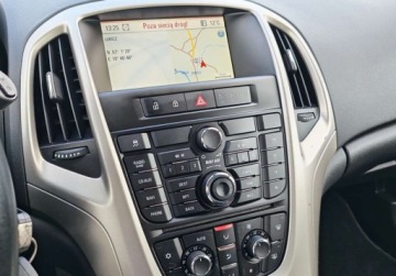 Opel Astra J Hatchback 5d 1.4 Turbo ECOTEC 140KM 2011 Opel Astra sprowadzone zarejestrowane 1.4 Benzyna 140KM, zdjęcie 15