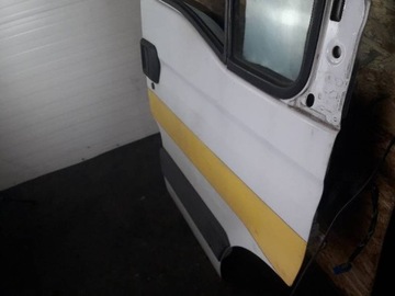 DVEŘE KOMPLETNÍ PRAVÝ PŘEDNÍ IVECO DAILY III