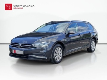 Volkswagen Passat B8 2022 Volkswagen Passat Variant Kamera Cofania Podgrzewane fotele NISKI PRZEBIEG