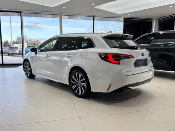 Toyota Corolla XII TS Kombi Facelifting 2.0 Hybrid Dynamic Force 196KM 2022 Toyota Corolla Comfort + Tech + Style / Kamera cof, zdjęcie 1